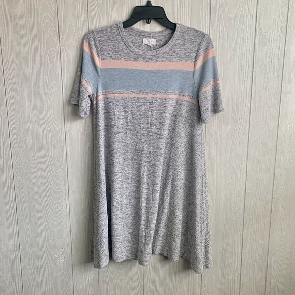 Lou & Grey Dresses & Skirts - Lou & Grey Gray Multicolor Stripe Short Sleeve Dress Size Small
